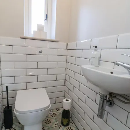 Beacon House בית נופש *