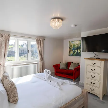 Beacon House בית נופש וויטבי