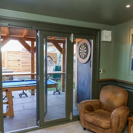 Beacon House בית נופש *