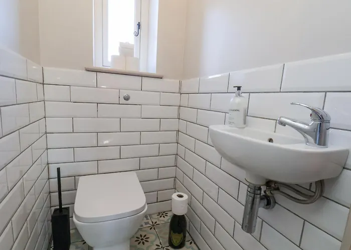 Beacon House בית נופש *