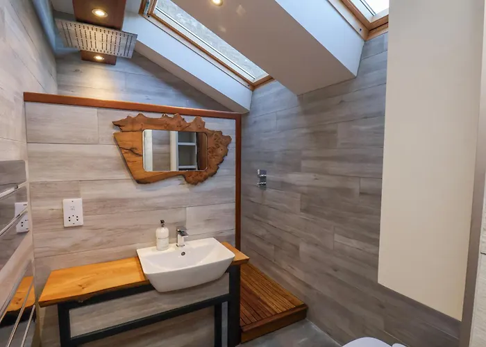 בית נופש Beacon House *