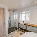 Beacon House Дом отдыха